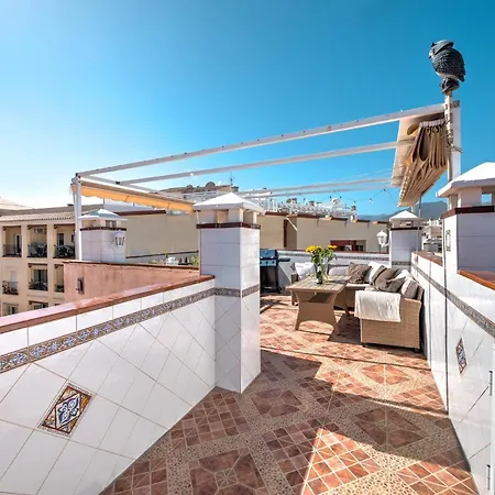 Fantastic Penthouse With Roof Terrace In The Heart Of *